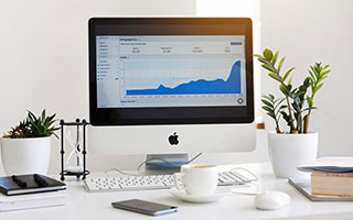 深圳球队在客场大获全胜，豪取三分！一场足球盛宴的精彩回放